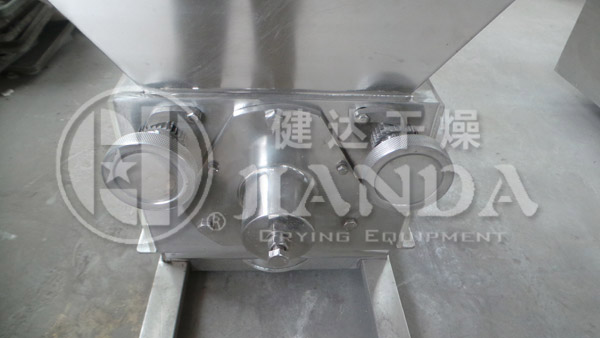 YK-160搖（yáo）擺顆粒機